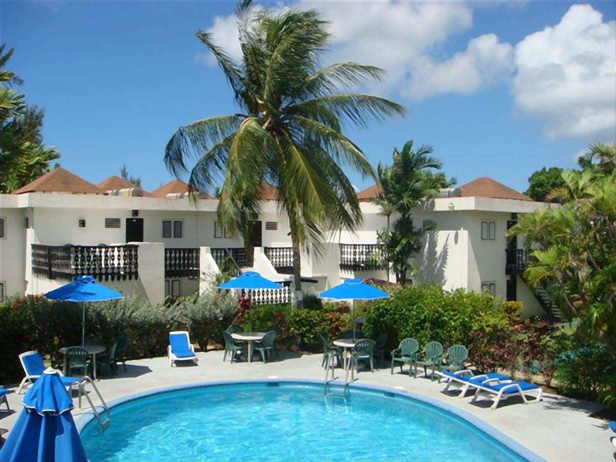 Plum Tree Club Apartamento Christ Church Exterior foto