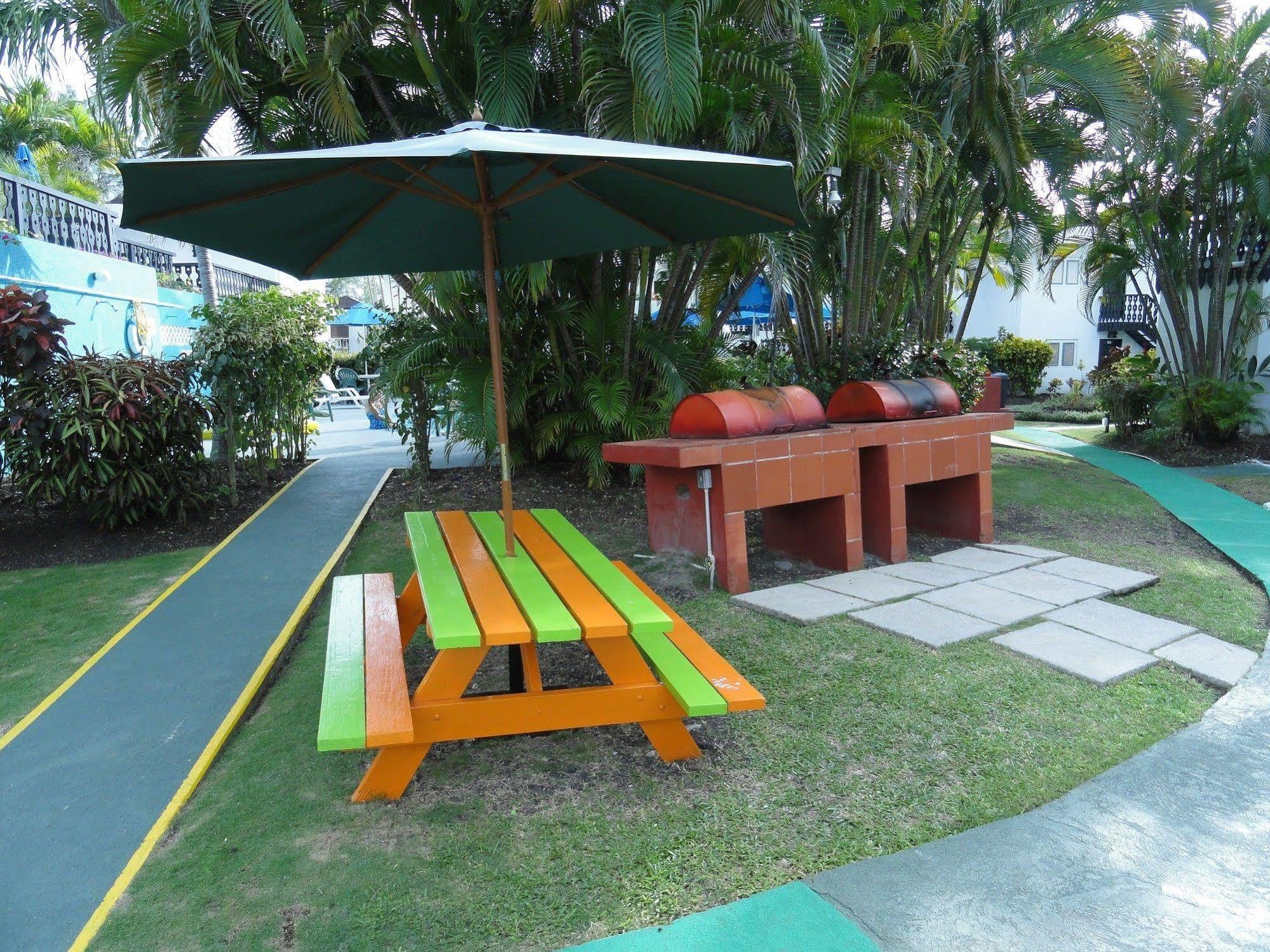 Plum Tree Club Apartamento Christ Church Exterior foto
